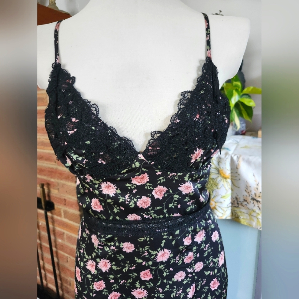 Lush Satin Lace Floral Black Maxi Dress Size Medium